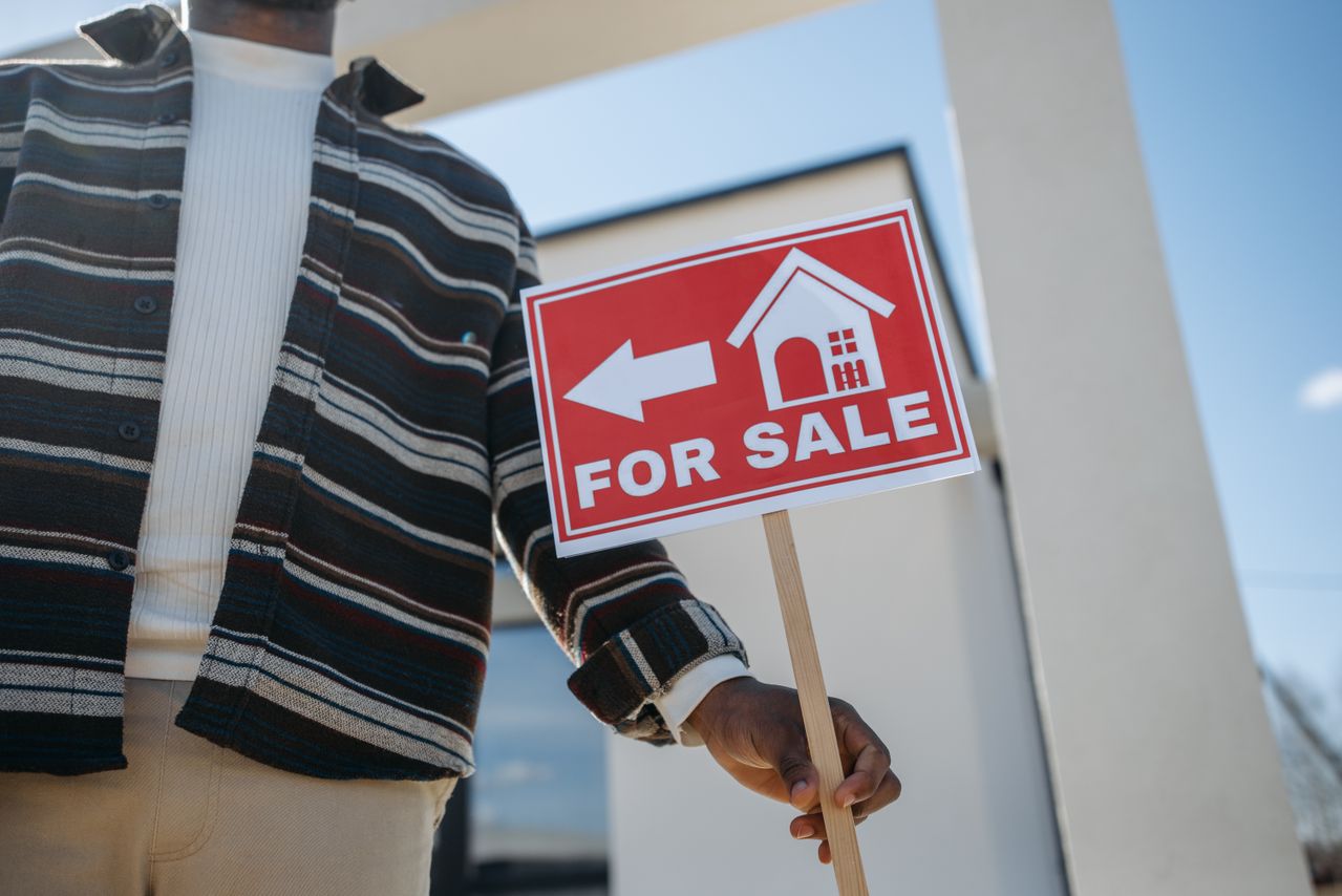 Finding the Right Fit: Questions to Ask When Interviewing an Agent